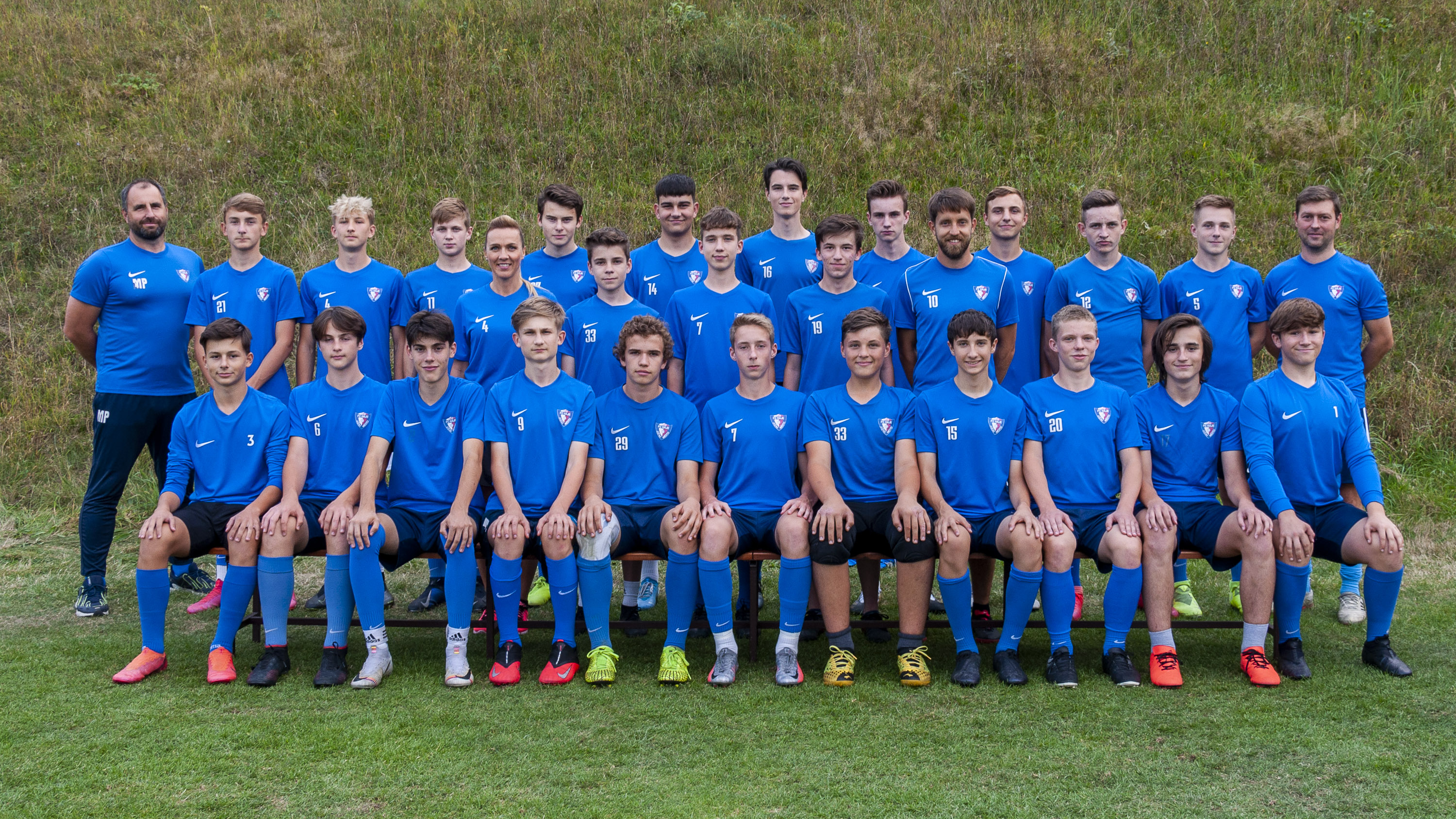 Mlad dorost: Prce bhem nevednch dn