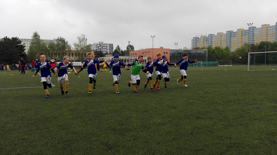 Ronk 2008: Ti zpasy = ti vhry