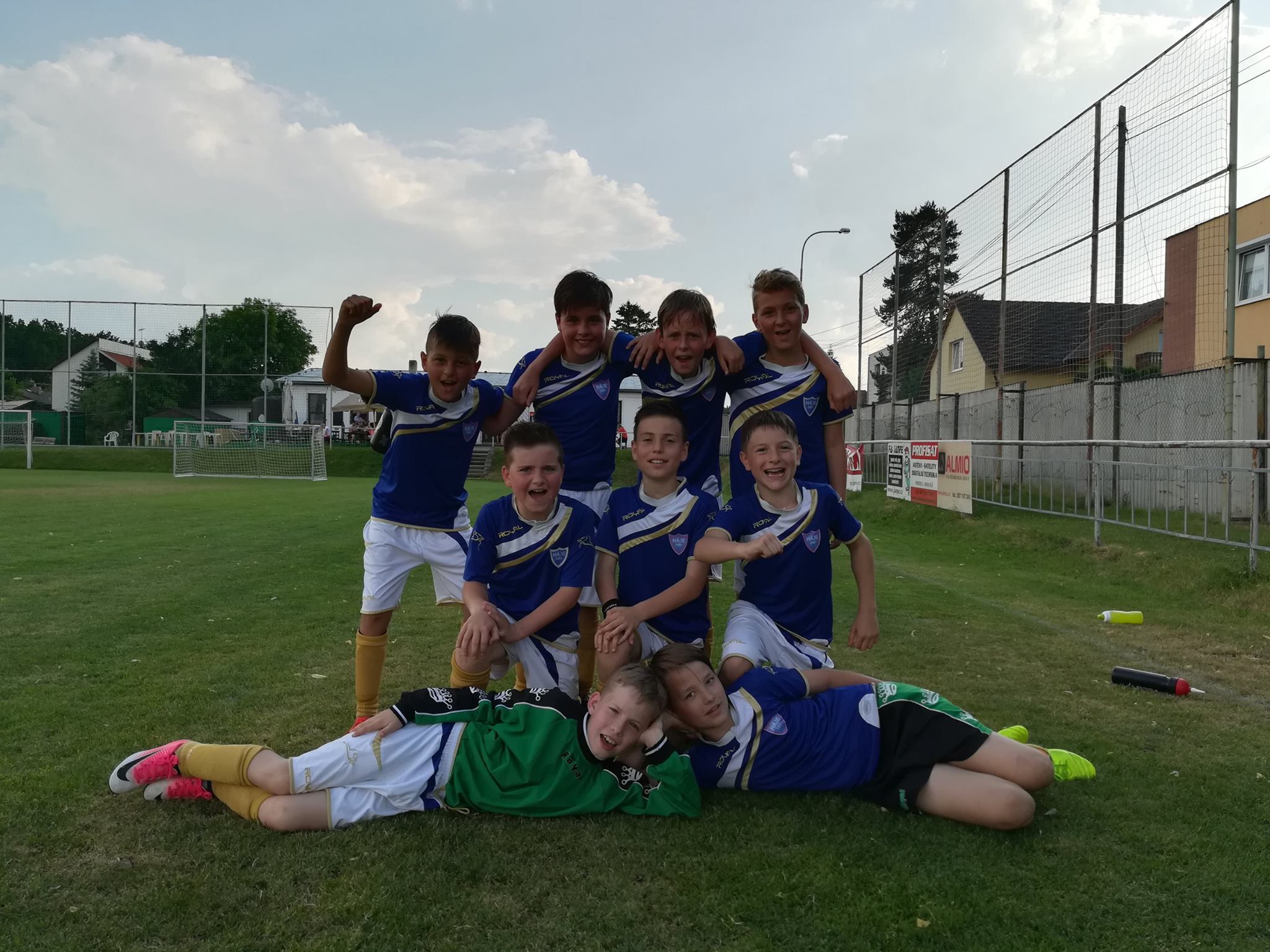 Ronk 2006: Vezeme se na vtzn vln