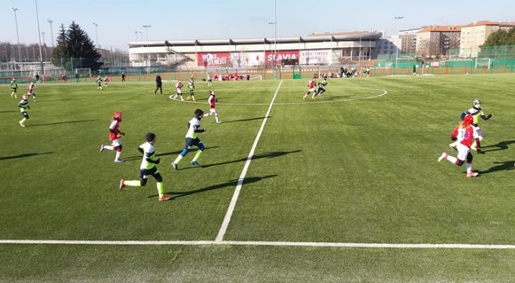 Ronk 2004: Konfrontace s dvm fotbalem