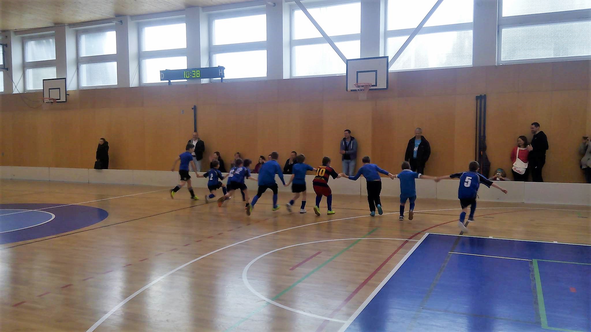 Ronk 2009: Ptelsk utkn s kamardy z ronku 2010