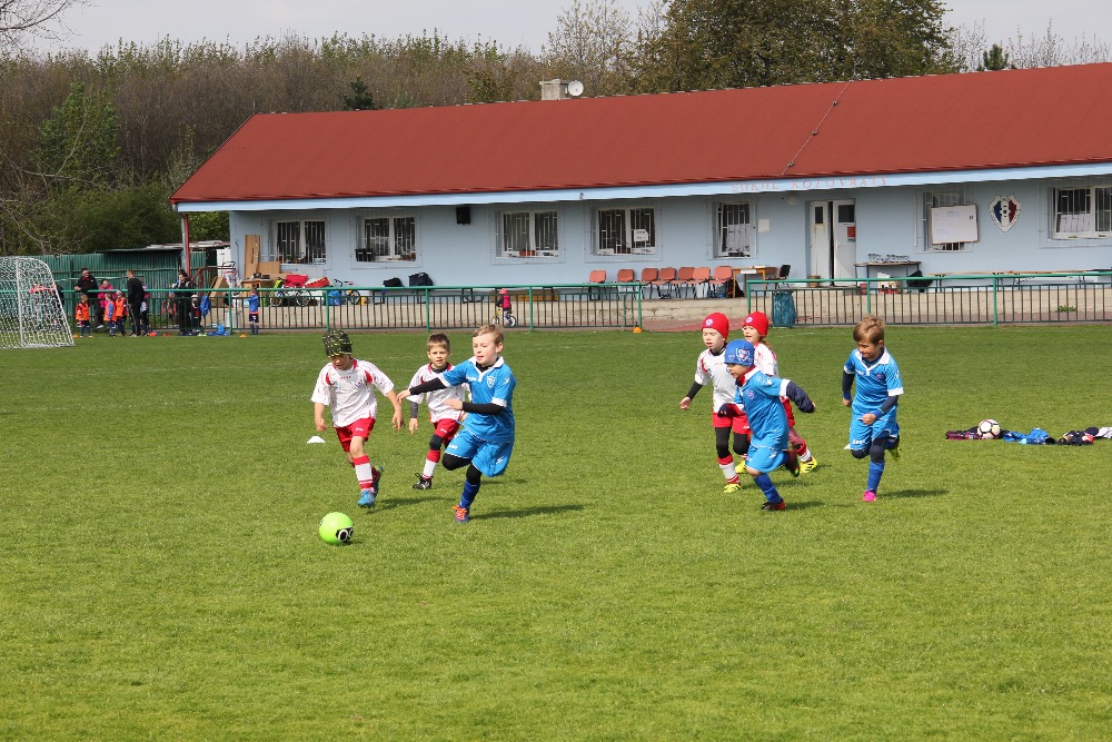 Ronk 2010: Fanouci ns enou kupedu 