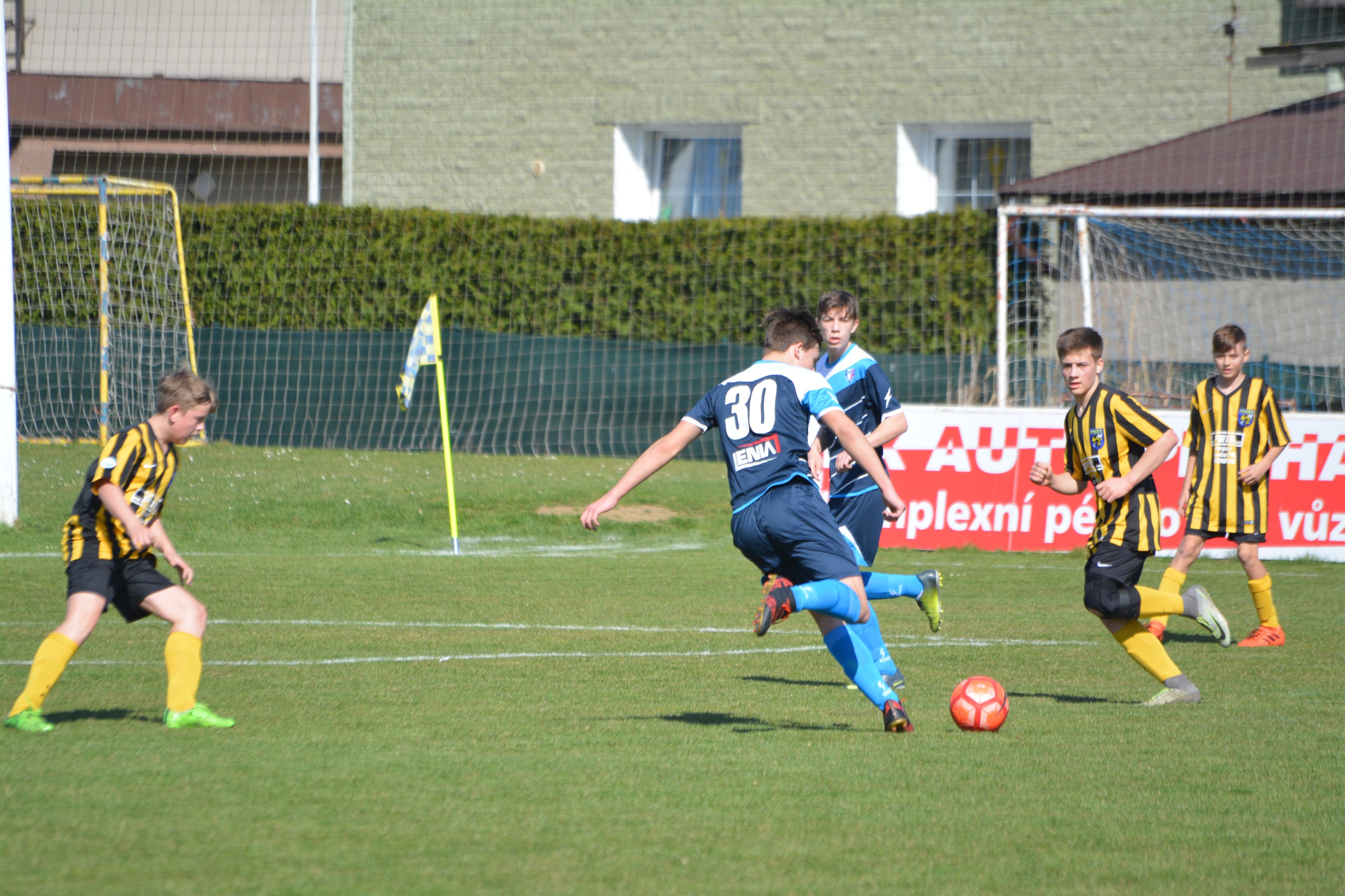 Ronk 2003: Ustraen vkon k bodm nevedl